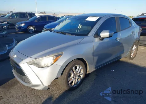 2018 Toyota Yaris Ia z USA, uszkodzony, nr VIN 3MYDLBYV3JY311581